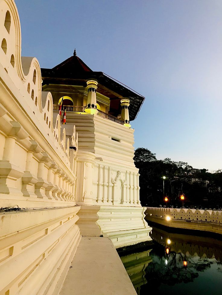 Kandy — 4